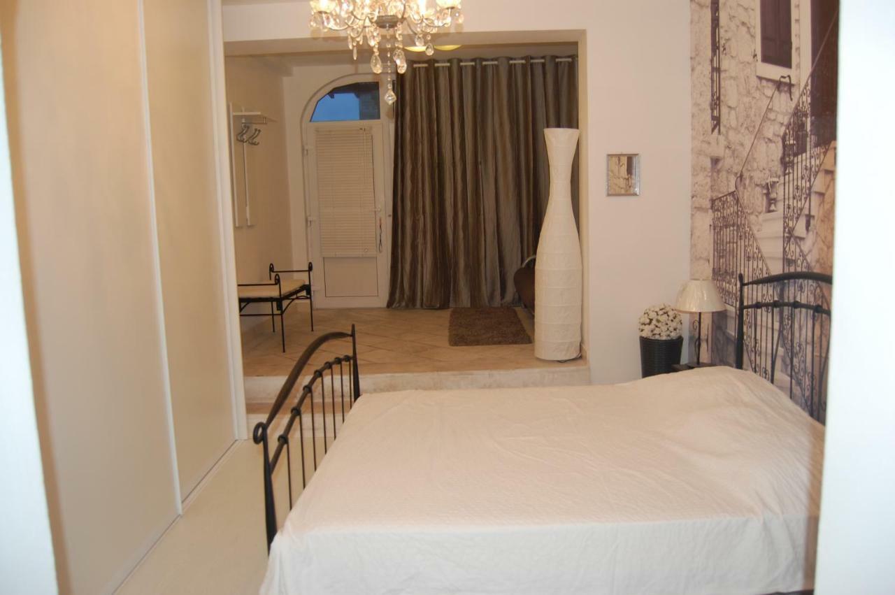 Studio For 2 Adults And 1 Child